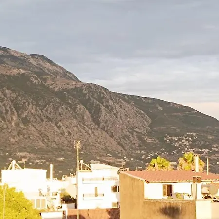 Eva アパート カラマタ